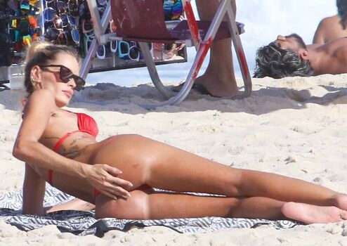 Yasmin Brunet