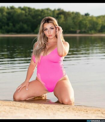 Yazmin Holmes