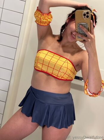 yessydwaifufree