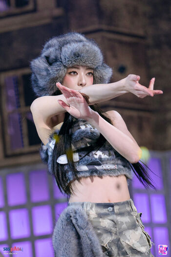 Yuna - ITZY (유나, Shin Yu Na)